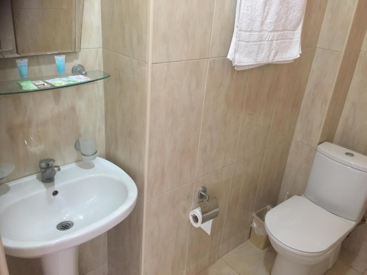 באטומי Eleganti Hotel מראה חיצוני תמונה
