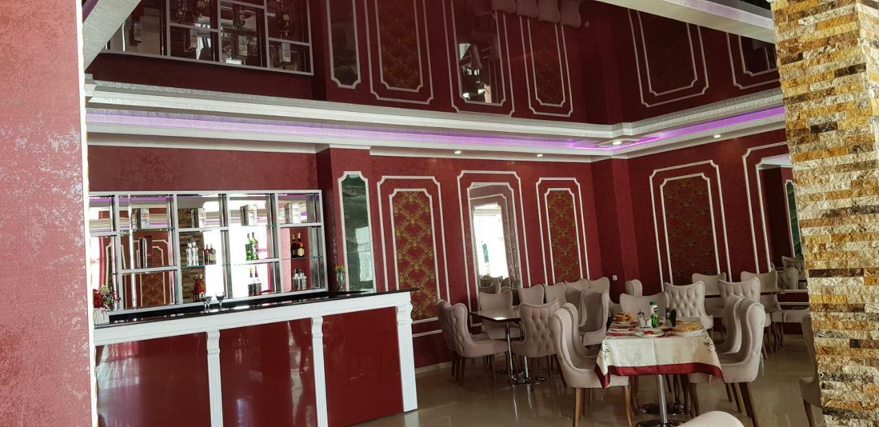באטומי Eleganti Hotel מראה חיצוני תמונה