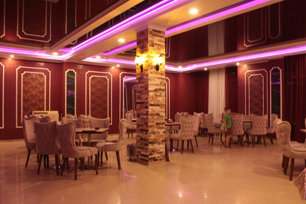 באטומי Eleganti Hotel מראה חיצוני תמונה