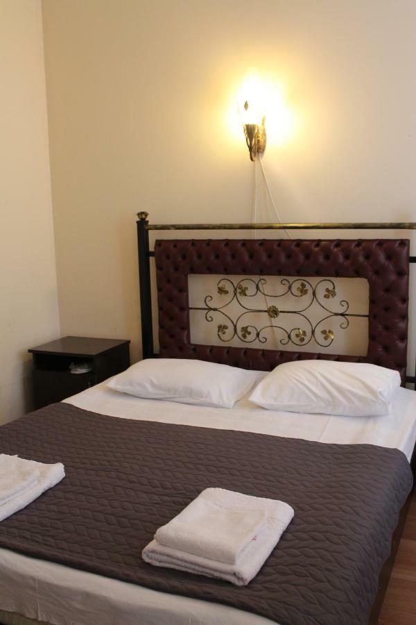 באטומי Eleganti Hotel מראה חיצוני תמונה
