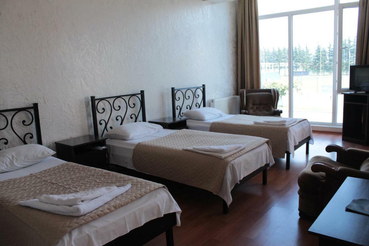 באטומי Eleganti Hotel מראה חיצוני תמונה