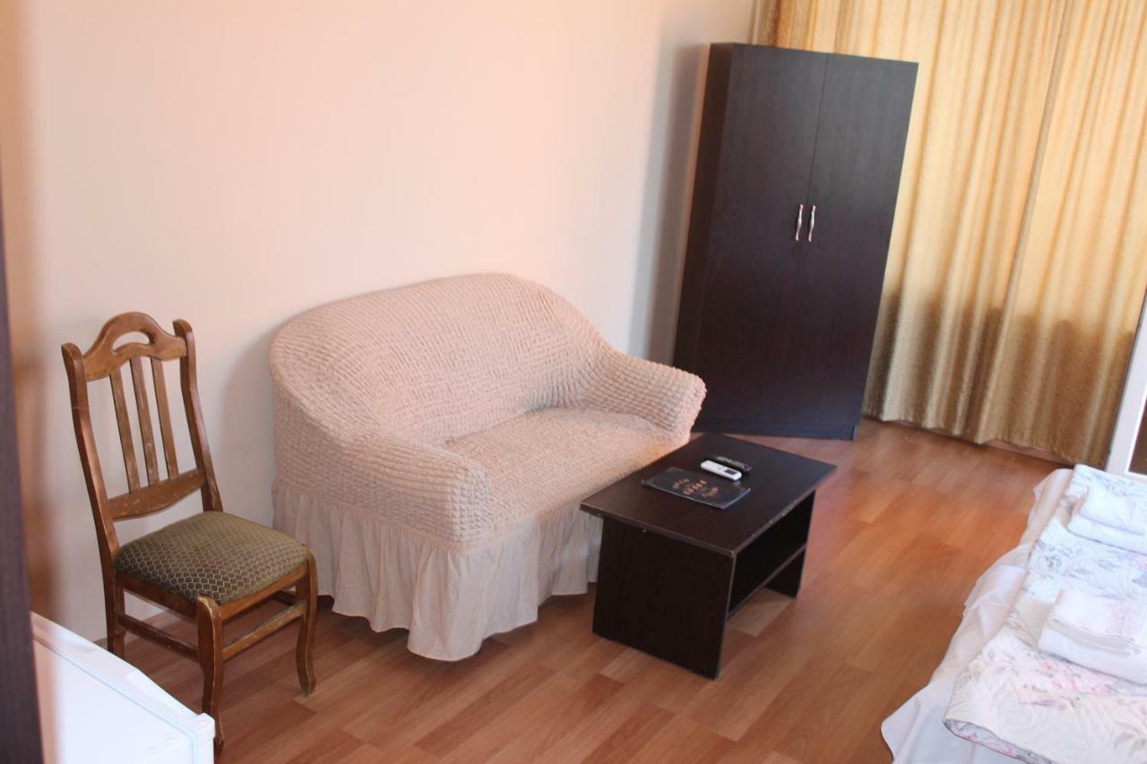 באטומי Eleganti Hotel מראה חיצוני תמונה